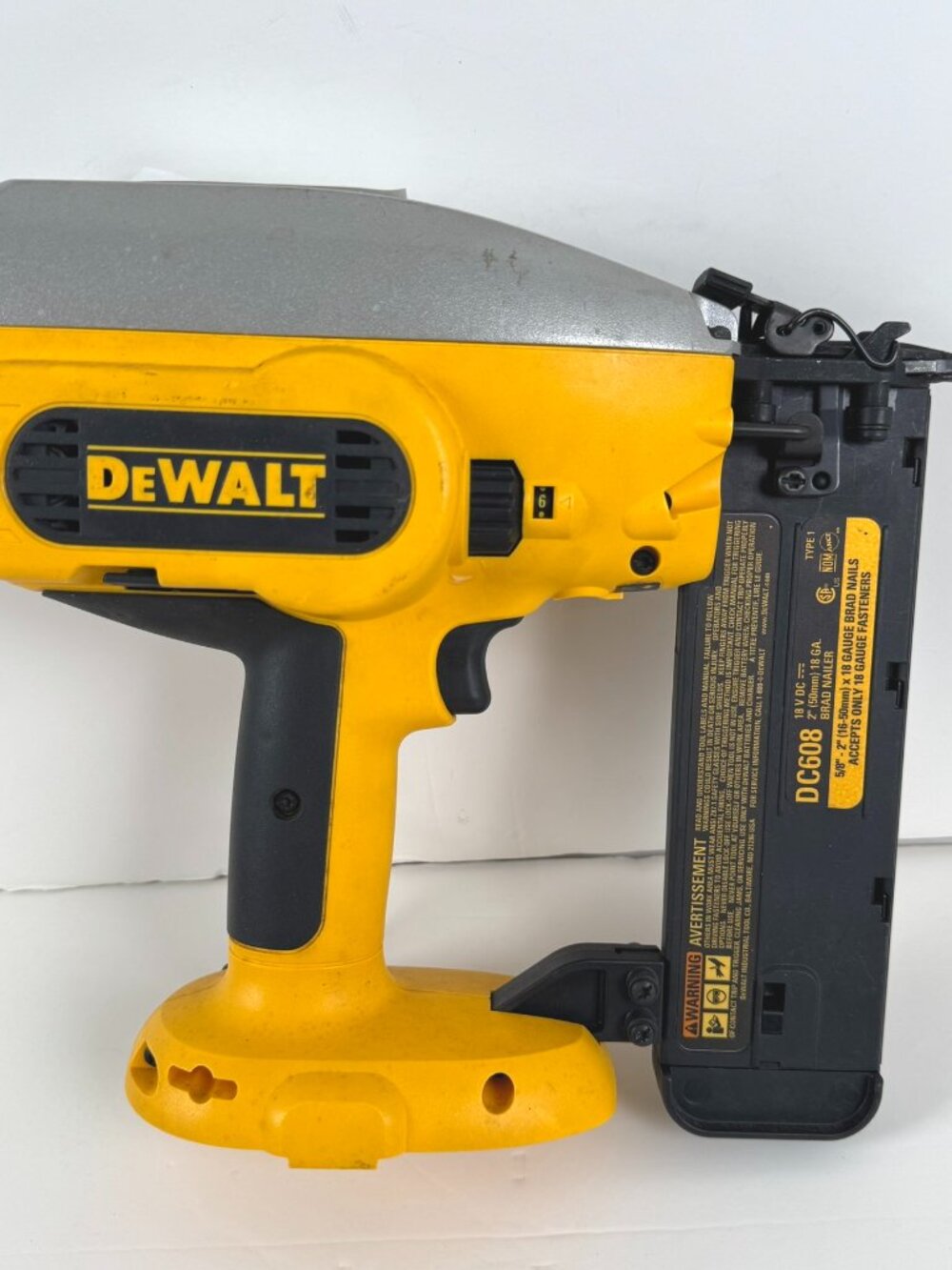 Dewalt DC608 18V Cordless 18GA Gauge Brad Nailer Tool MC-155